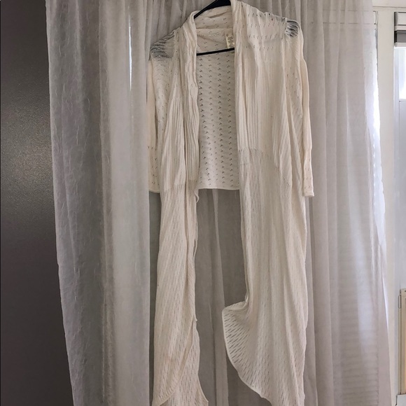 White tie front sweater - Picture 1 of 3